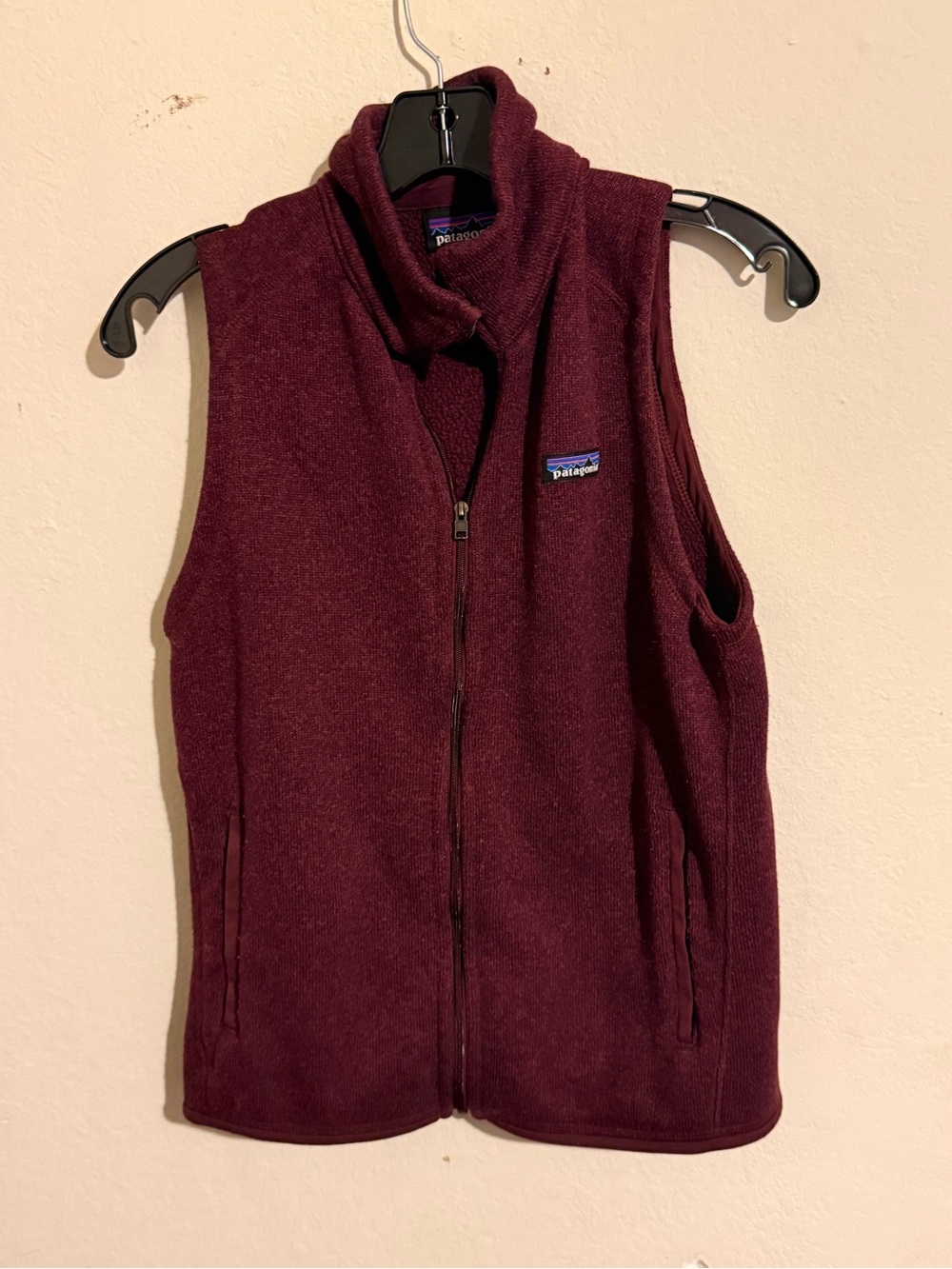 Patagonia Women's Maroon Fleece Vest - Zip Front size m